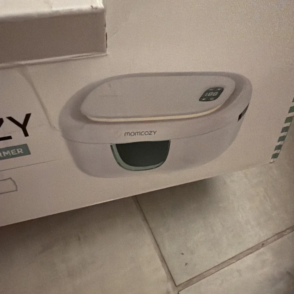 Momcozy wet wipe